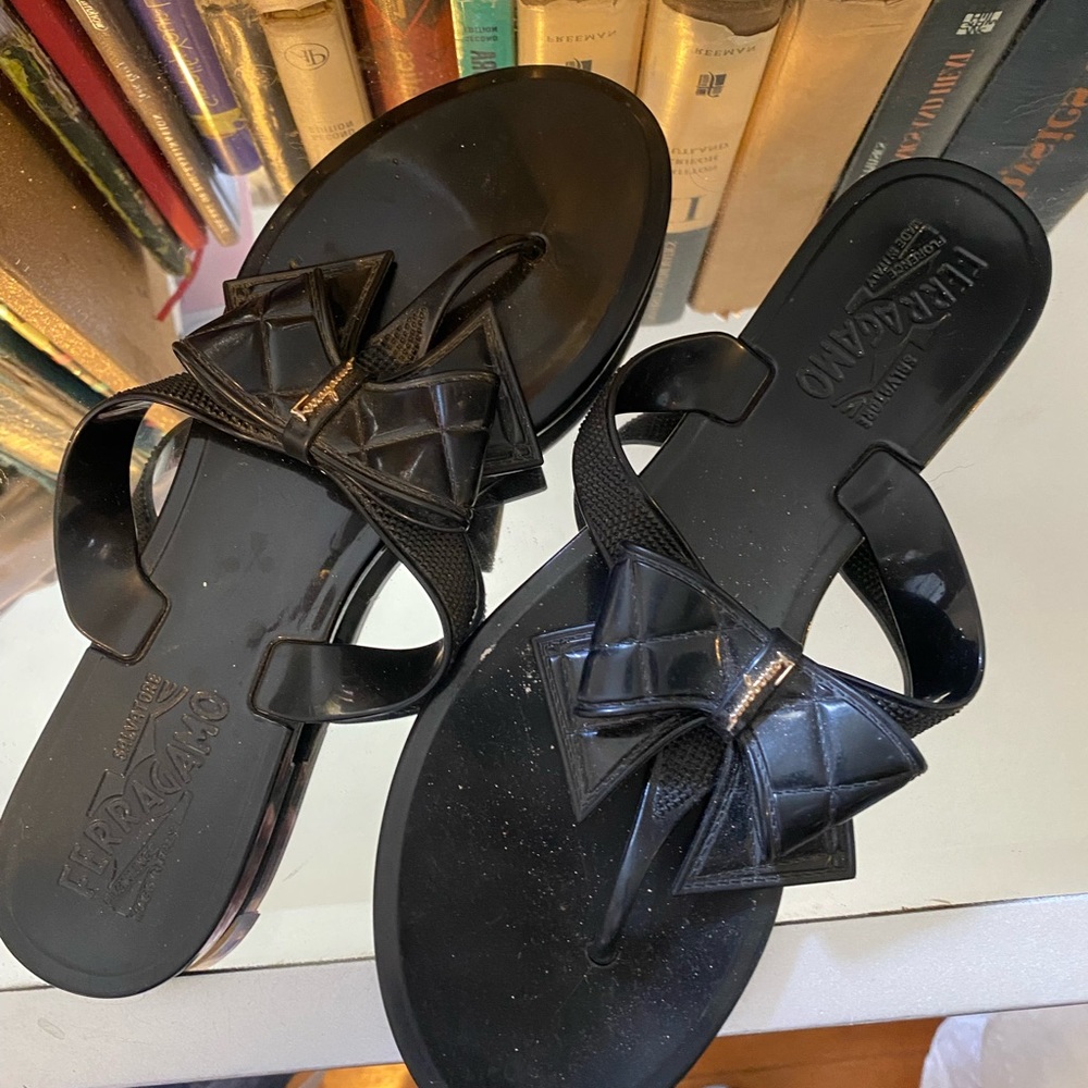 Ferragamo size 7 flip flops